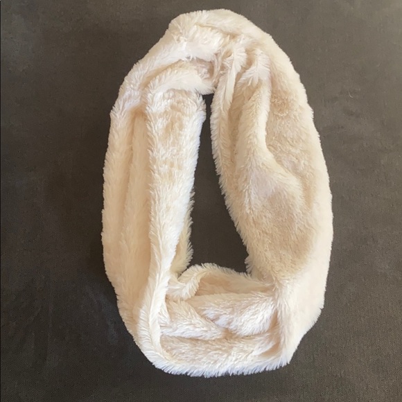 Infinity scarf - Picture 2 of 3